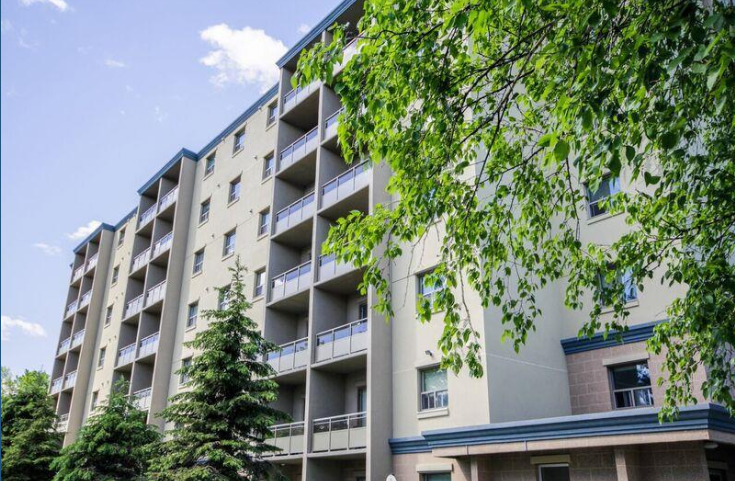 Apartment building exterior in Orillia, Ontario